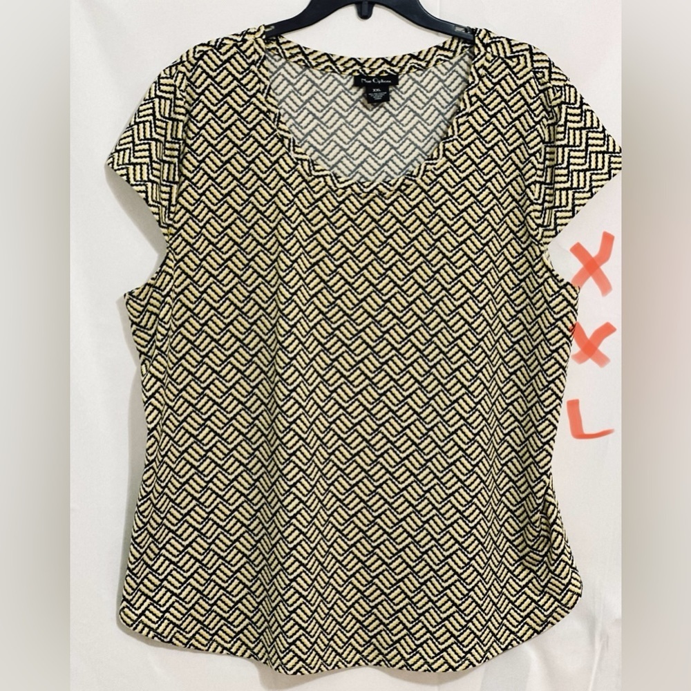LADIES YELLOW, BLACK & WHITE TOP